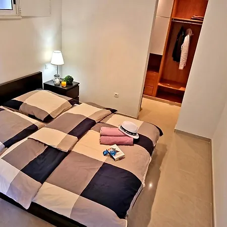 Апартаменты Charmantes In Mit Terrasse Und Gemeinsamem Pool By Interhome *